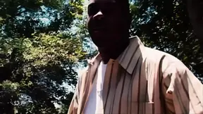 Hood Skank Aleia Tyler gives sloppy blowjob