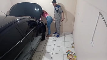 Boss and client fuck hard in the mechanic's workshop