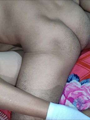 Open my vagina and it's my first time with my Tamil Indian stepsister in this X video.