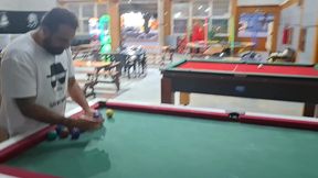 ela nao sabia jogar sinuca, mas sabia levar vara na cacapa