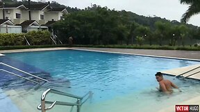 Fudendo a  gostosa que conheci na piscina (completo no red)