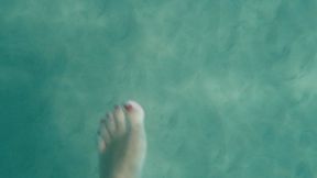 Underwater feet show