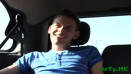 Wild car sex makes them happy