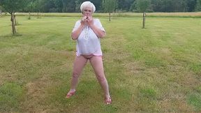 Granny esebizionismo pubblico webcam