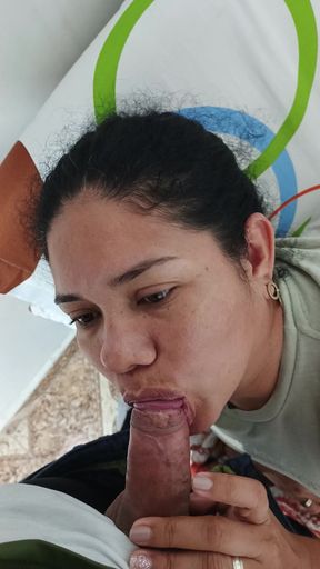 Beautiful Girl Deepthroat Sucker