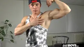 Larry McCormick Flaunts Ripped Physique – Naked Twink Pumps Iron – 18+