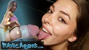 ”Dorm Hottie Loves Money & Shaft”