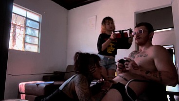 bastidores da gravação vem comer minha buceta e larga o video game
