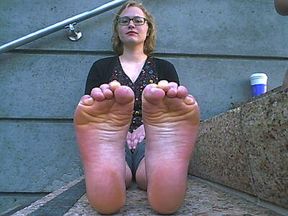 MY FEET STINK EVEN WORSE THAN MARCI'S INTERVIEW