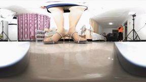 White collar humiliates dwarf slave VR