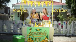 Delicious juicy lemonade - the perfect refreshment on a hot summer's day!