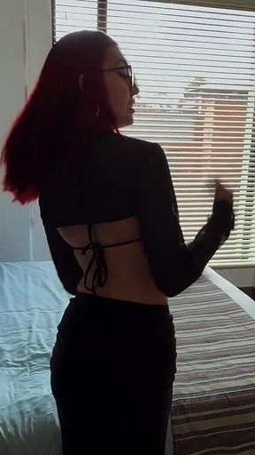 I Take a Stranger Home in Bogota and End up Fucking Her Without a Condom