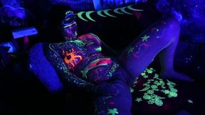 Black Light Alien Dildo Fuck