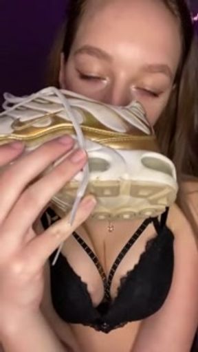 Stinky feet worship. Underwear