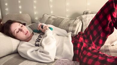 Bitchy Step Sis Toy Oops Confront Pulsating Pussy Gush Destroyed