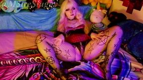 Alternative blonde enjoys rough pleasure and gets covered in cum