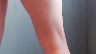 18 Year Old Shakes her Butt into your Face