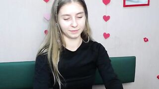 Beautiful Ukrainian amateur babe TaliaSunshin on webcam