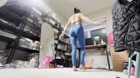 full DICKFLASH FITNESS ADVENTURE flashing behind my new roomate cumshot