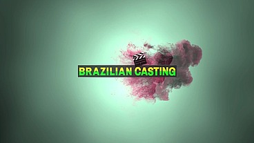 Uma mulher gostosa faz sexo gostoso e goza delicosamene na buceta.