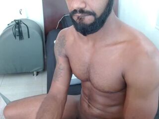 La visita de mi madrastra y mi hermanastra me dejo muy cachondo