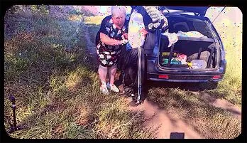 MILF Gives Public BJ & Handjob After Peeing Help Members favorite