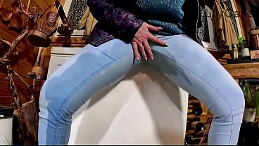 Cameltoe MILF Pees in Tight Jeans Wet Fetish Tease