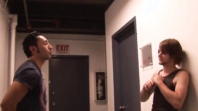 Tattooed twink with long hair fucks a guy after being blown