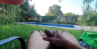 I Love to Cum in My Pool