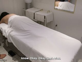 Legit massage client gets a glad ending