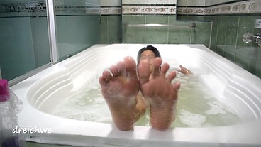 fetish in hot jacuzzi