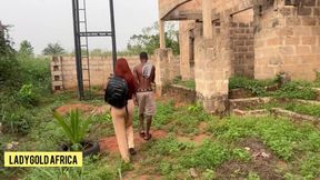 The Beautiful Lost Princess in a New Area but Find Both Help