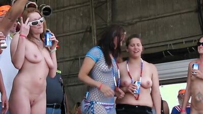 Amateur women are displaying their natural boobs in a topless competition