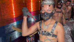 noite de halloween no hot cruising bar com varios machos roludos e me deram muito leitinho quente