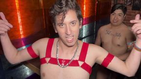 noite de halloween no hot cruising bar com varios machos roludos e me deram muito leitinho quente