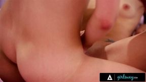 GIRLSWAY Sex Addict Kristen Scott Bangs Her GF Elsa Jean Then Cheats With Roommate Ana Foxxx