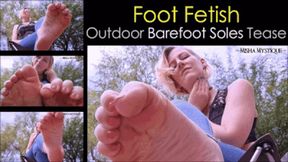 Foot Fetish: Outdoor Barefoot Soles Tease - mp4