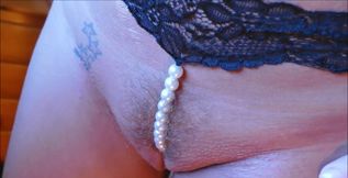 Jerk off over my pearl panties