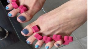 Nesty’s Blue Pedicure – Foot Fetish Nail Polish Play