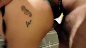 53 perla lopez esposa ninfomana , vuelven los del supermercado del dia anterior y y en su desesperacion por cojer los hace entrar en su consultorio otra vez , capitulo 53