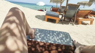 Vulgar Amateur Wifey Play and Flashing Vagina Outdoors inside Beach Bar
