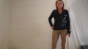 Grandma Is Sexy in Her Leopard Leggings