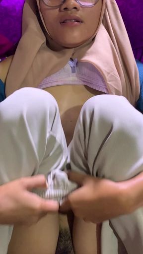 Beautiful hijab sighs good.