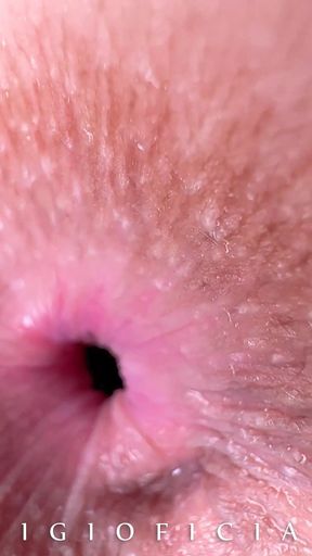 Student Girl Evicted! Reason Is Loud Ass Farts During Sex and Woke up Owners Behind the Wall