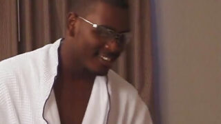 Avsugning, ansiktsprut, svart, avrunkning, orgie, gruppsex, gangbang – unga homosexuella slynor, stor svart kuk analt knullad