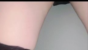 colegiala mexicana traga semen culona milf en mini falda se quita todo su uniforme y se la folla despues de la escuela hace unas mamadas y se come el semen