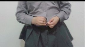 colegiala mexicana traga semen culona milf en mini falda se quita todo su uniforme y se la folla despues de la escuela hace unas mamadas y se come el semen