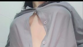 colegiala mexicana traga semen culona milf en mini falda se quita todo su uniforme y se la folla despues de la escuela hace unas mamadas y se come el semen