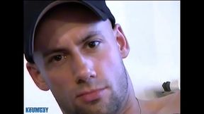 delivery Guy Gets Generous Tip And Hot Wank From Muscular Stud