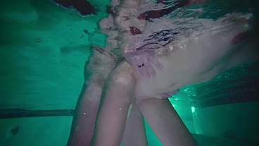 Underwater Pool Fuck